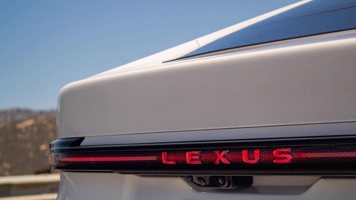 2026 Lexus ES First Drive Review: Comfort Two Ways